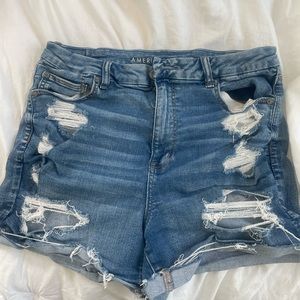 AMERICAN EAGLE HIGH WAISTED SHORTS